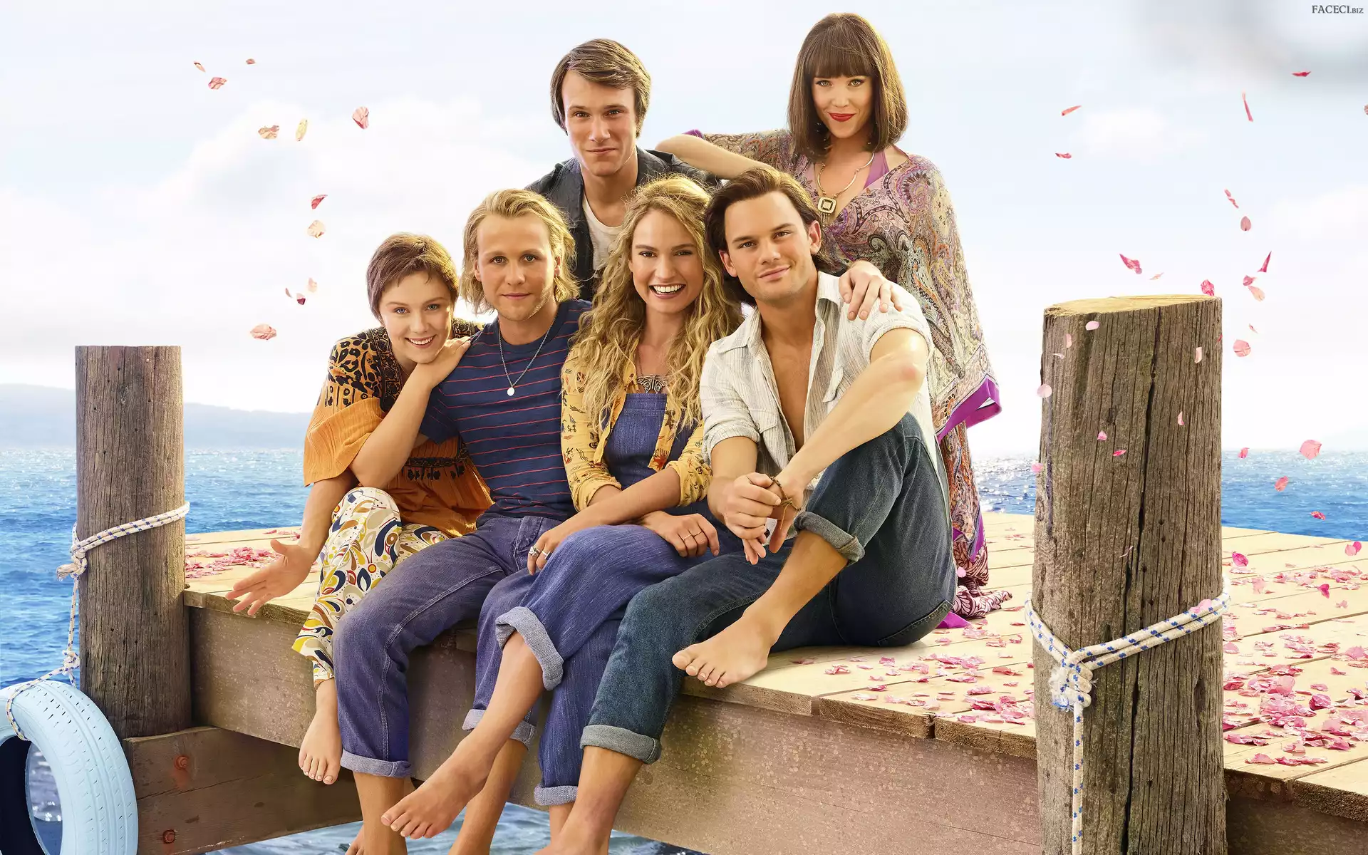 Aktorka, Film, Jeremy Irvine, Aktor, Mamma Mia Here We Go Again, Lily James
