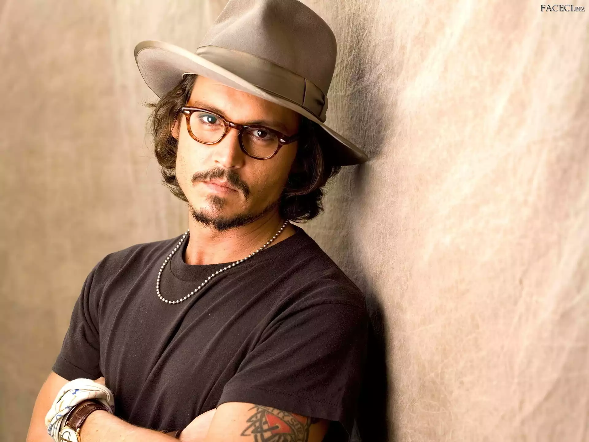 Kapelusz, Johnny Deep, Okulary