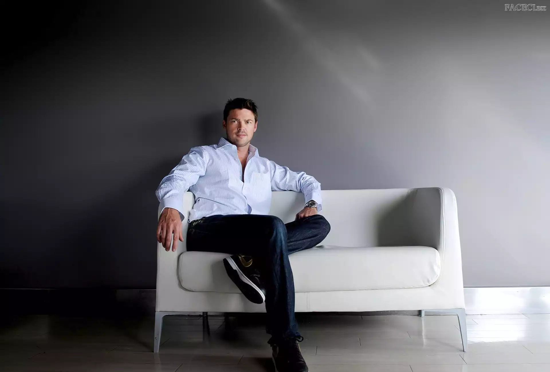 Karl Urban