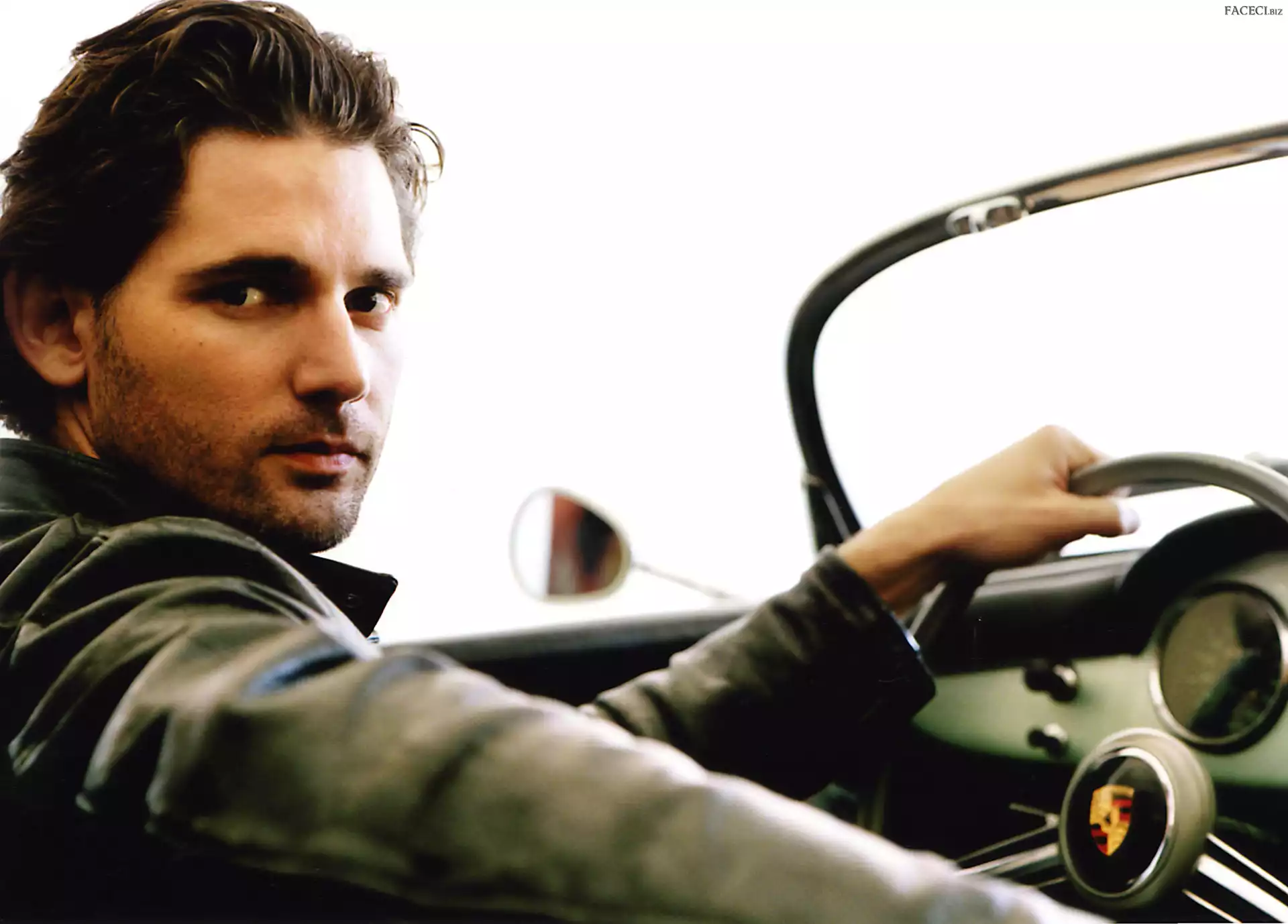 lusterko, Eric Bana, kierownica