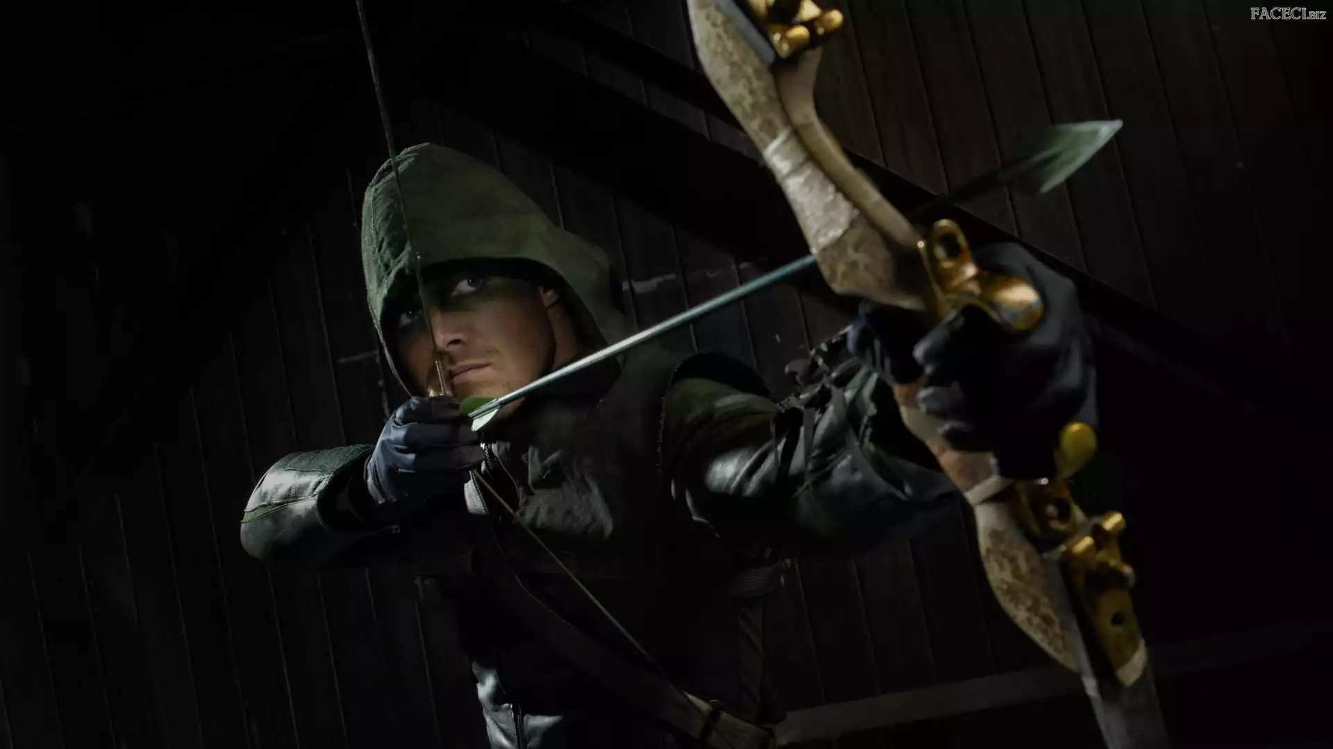 Zielona strzała, Serial, Kaptur, Oliver Queen - Stephen Amell, Arrow, Łuk